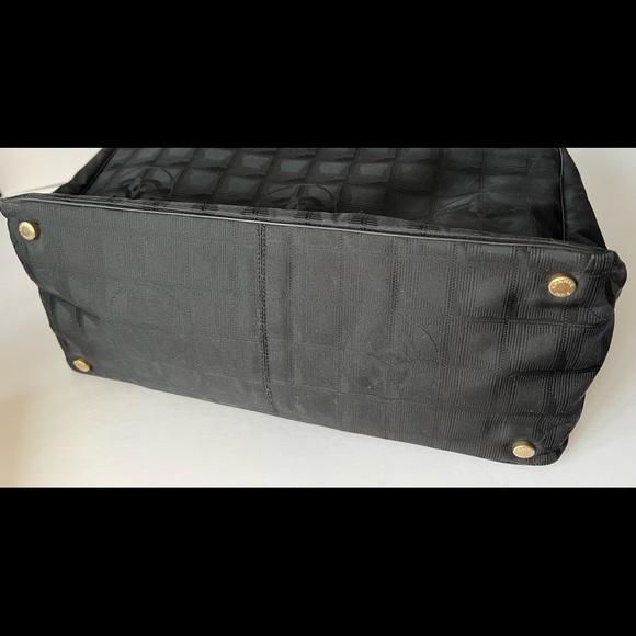 Authentic Chanel Canvas tote - Picture 6 of 6